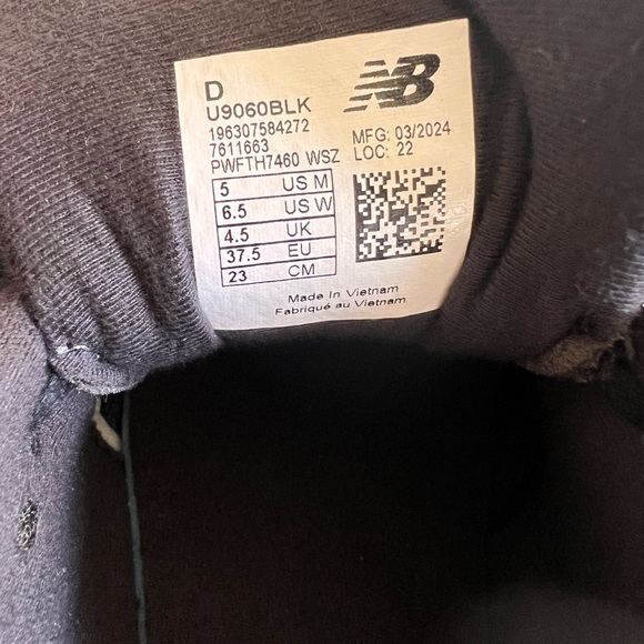 New Balance Black 9060 Men’s or Woman and Gray Athletic Shoes - Picture 8 of 8